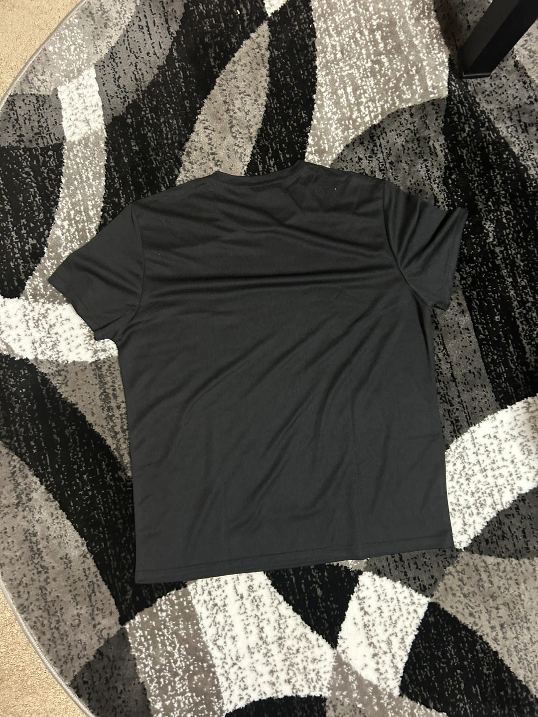 Black T-Shirt - photo 2