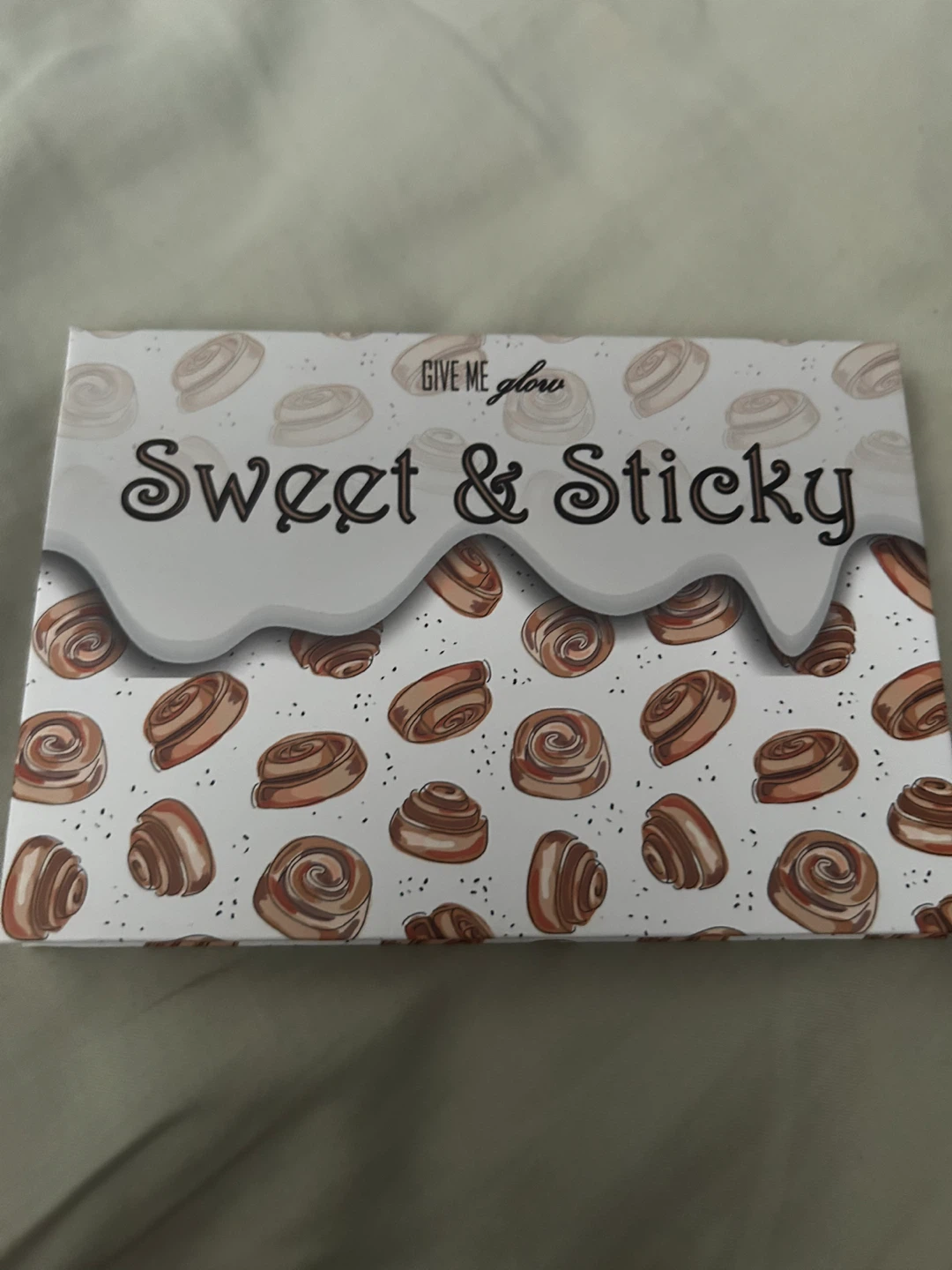 Give Me Glow Sweet & Sticky Pressed Pigment Palette - photo 2