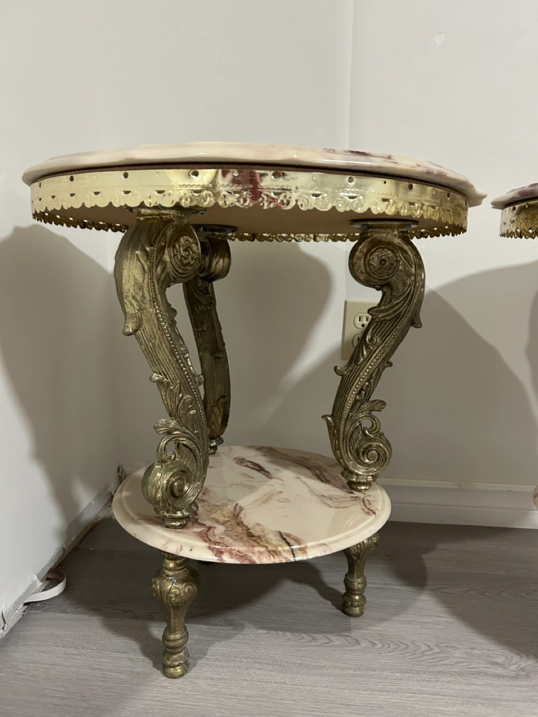 Vintage Rococo Side Table with Marble Top - photo 2