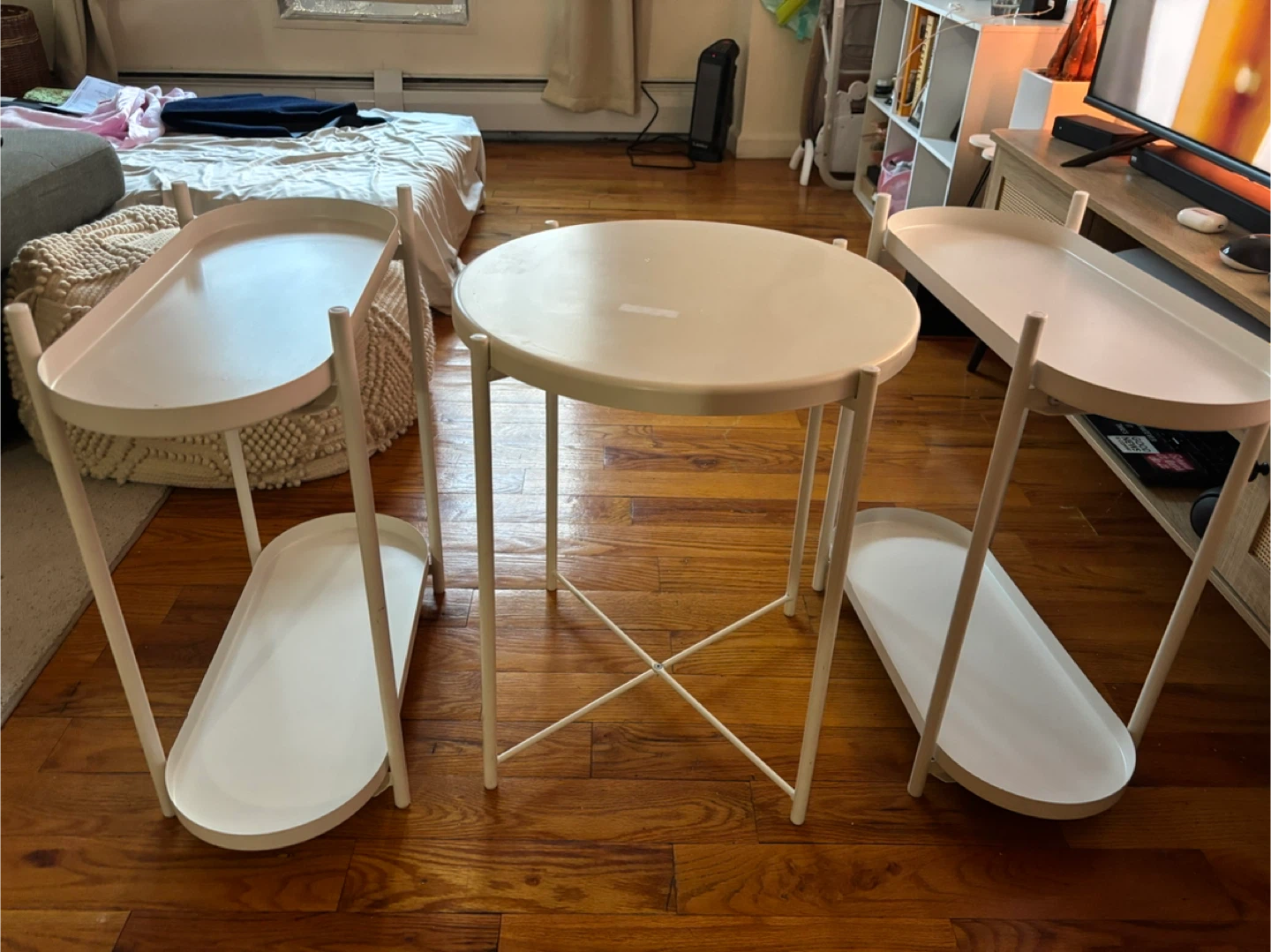 3 pieces of 2 tier stand and a round table - photo 4