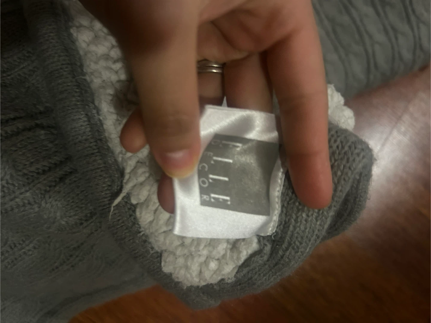 🏆 Grey Knit Throw Blanket - photo 2