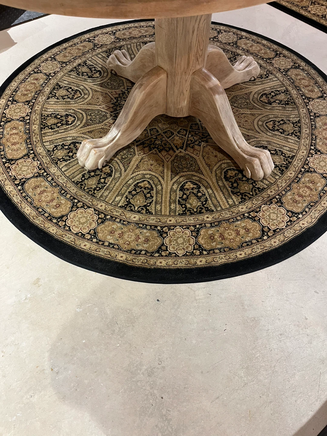 Round Persian Style Area Rug - photo 2