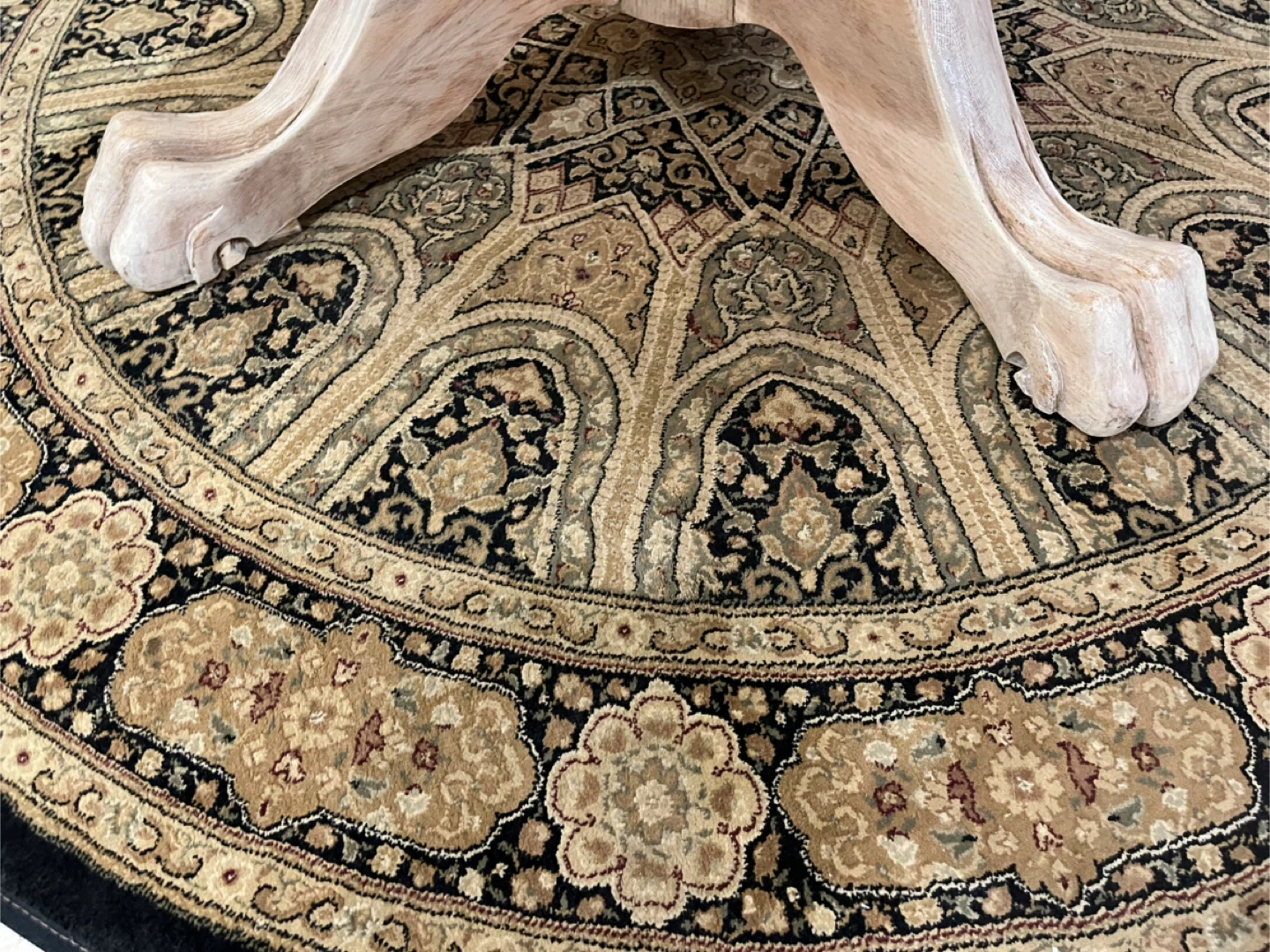 Round Persian Style Area Rug - photo 3