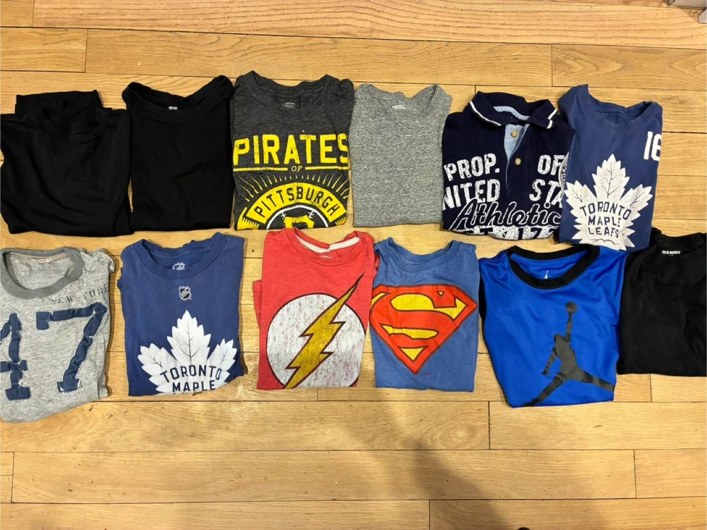 Kids 8T T-Shirt Bundle - NHL, DC Comics (12 for $10)