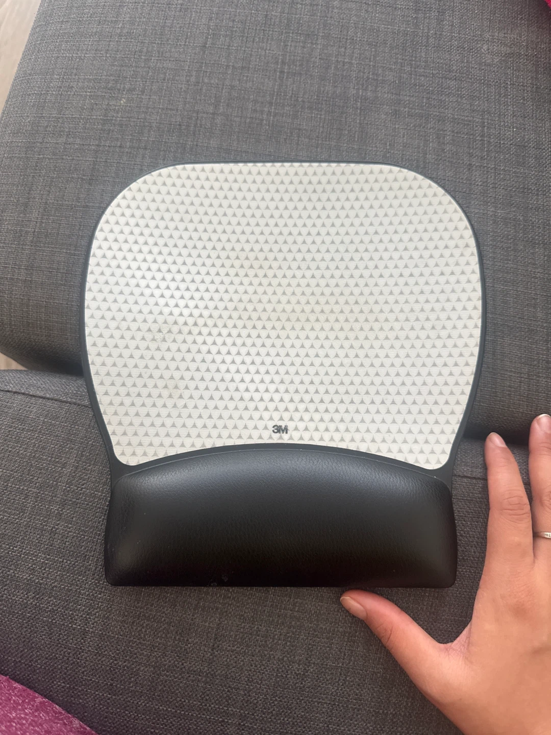 3M MW30PL Gel Mousepad Wrist Rest with Antimicrobial Protection
