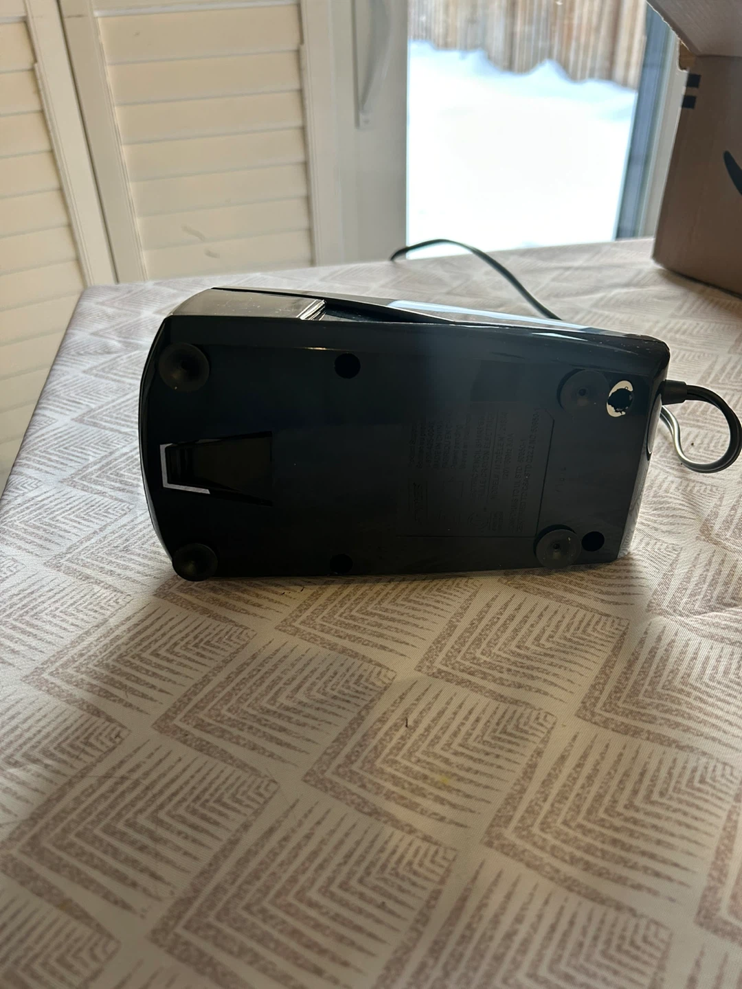 Staples Electric Pencil Sharpener - photo 3