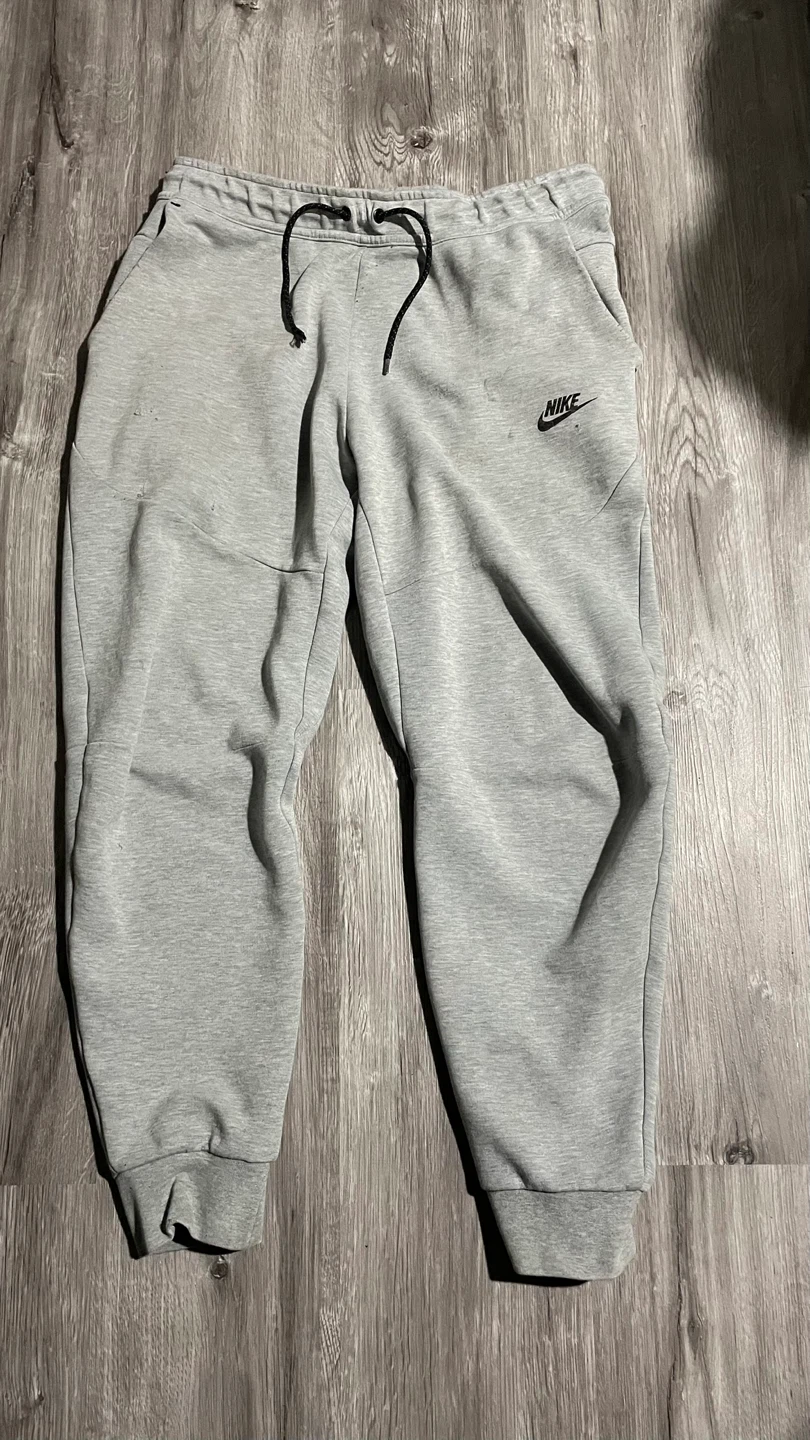Nike Tech Fleece Joggers Grey Size M