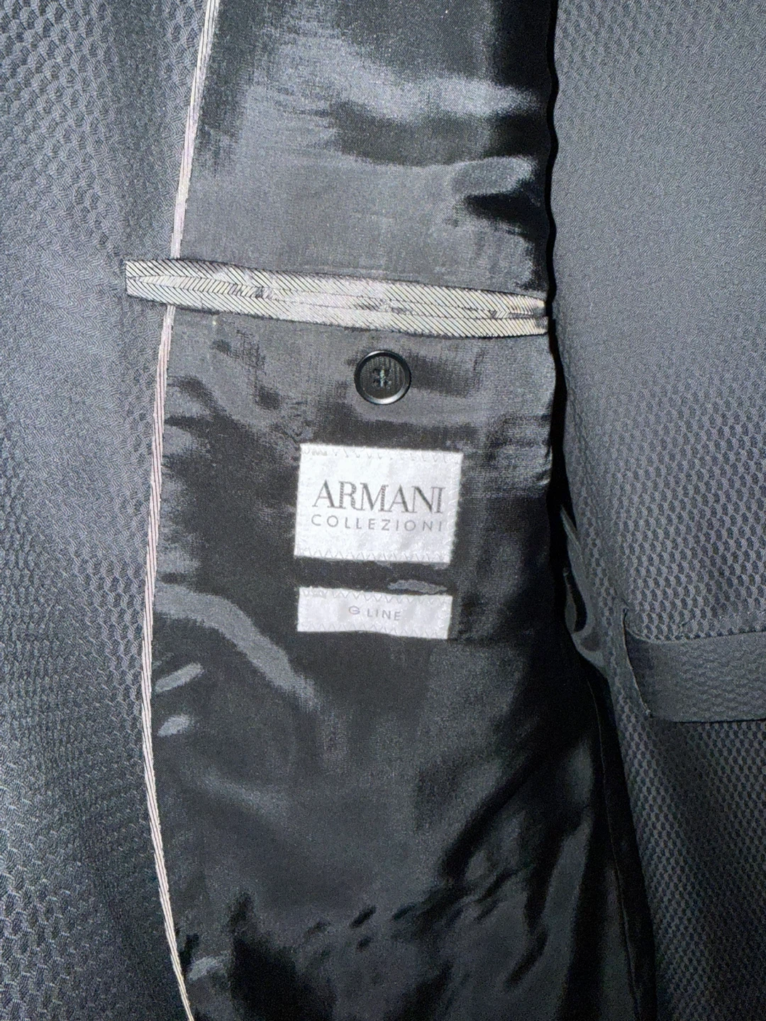 Armani Collezioni Black Suit - Size 46R - photo 4