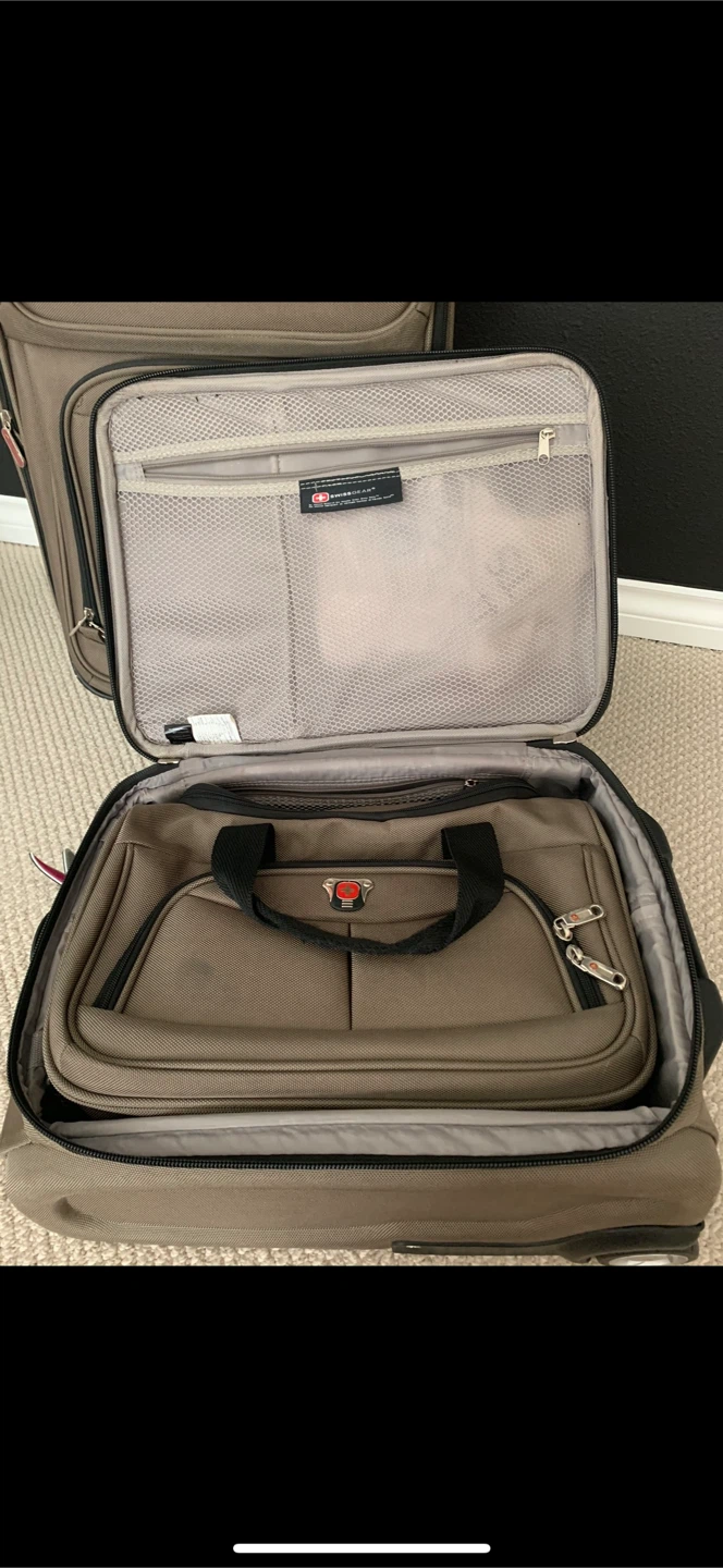 Swiss Gear Luggage Set - 4 Pieces $70 OBO - photo 5