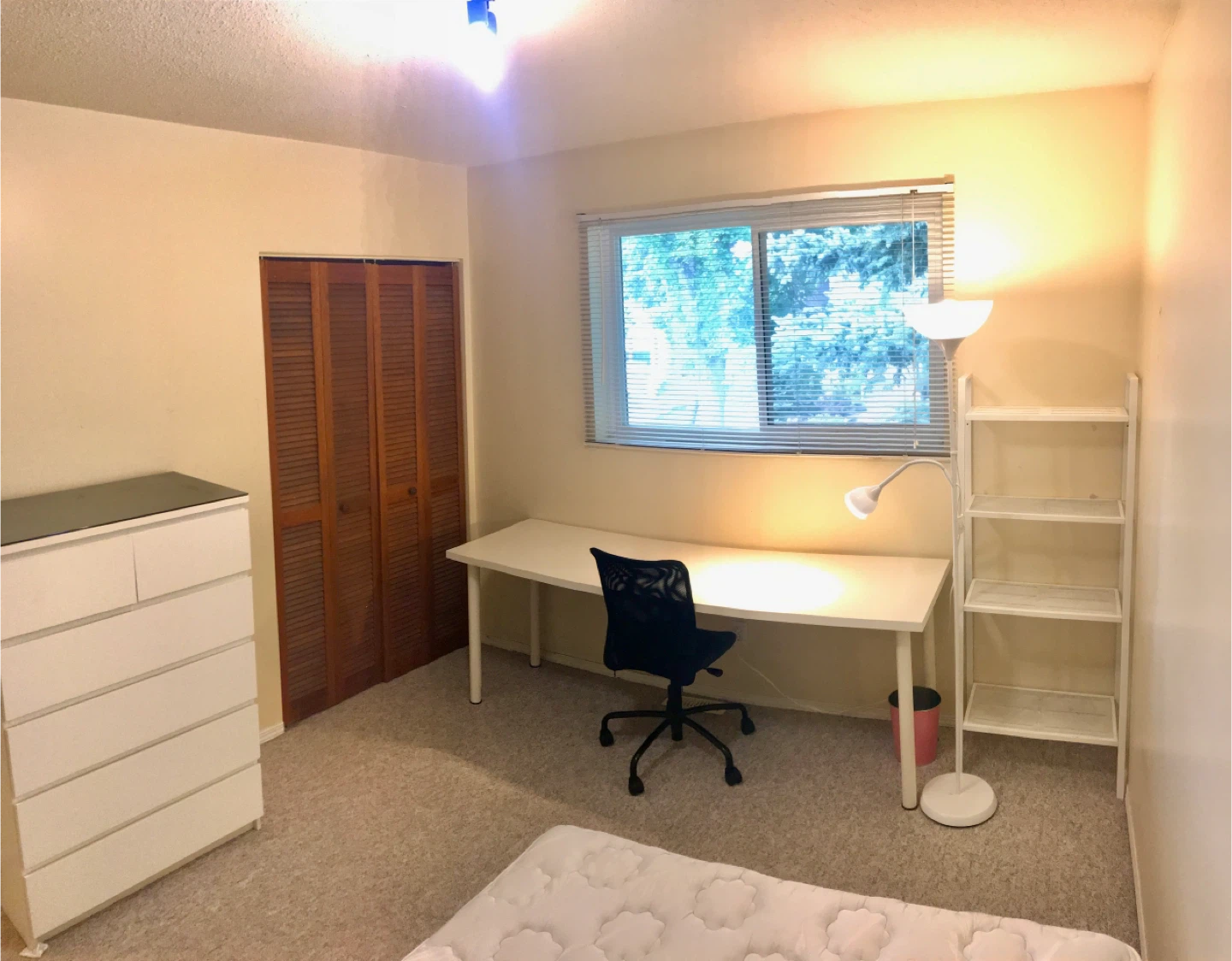 Room for rent - photo 5