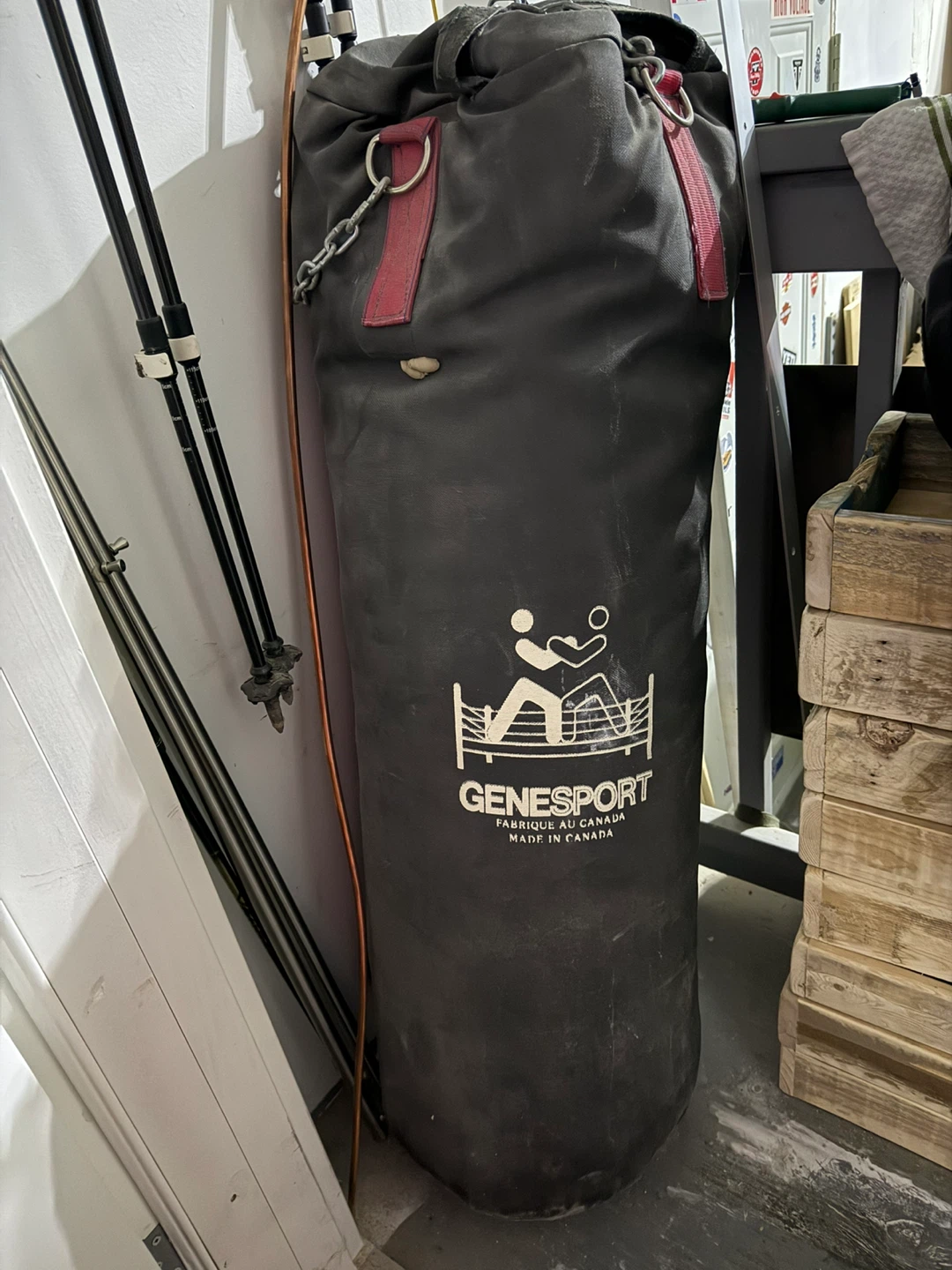 GENESPORT Heavy Duty Punching Bag