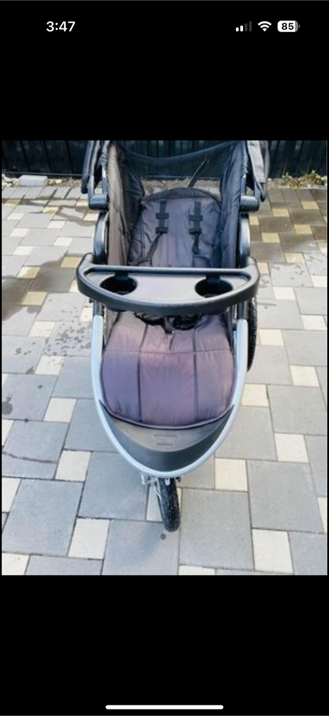 3-wheel baby stroller in good used condition