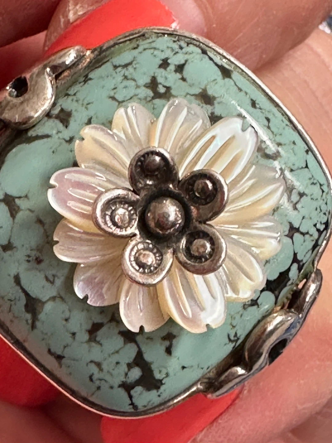 Turquoise and Shell Flower Ring size 8 - photo 3