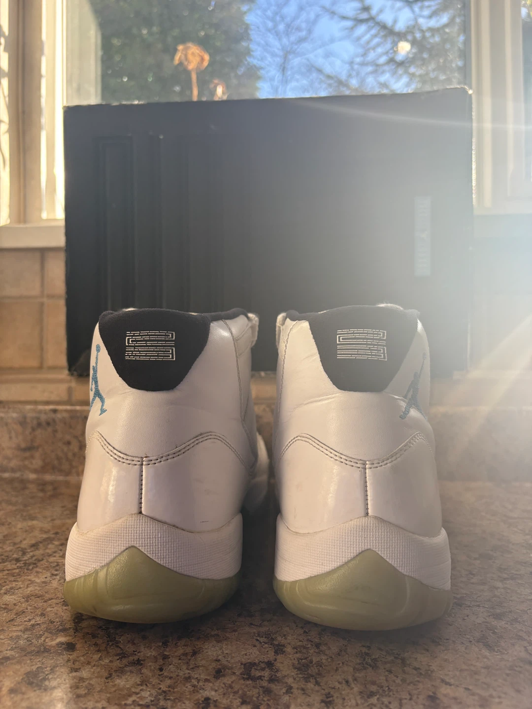 Air Jordan 11 Retro White Blue - photo 2