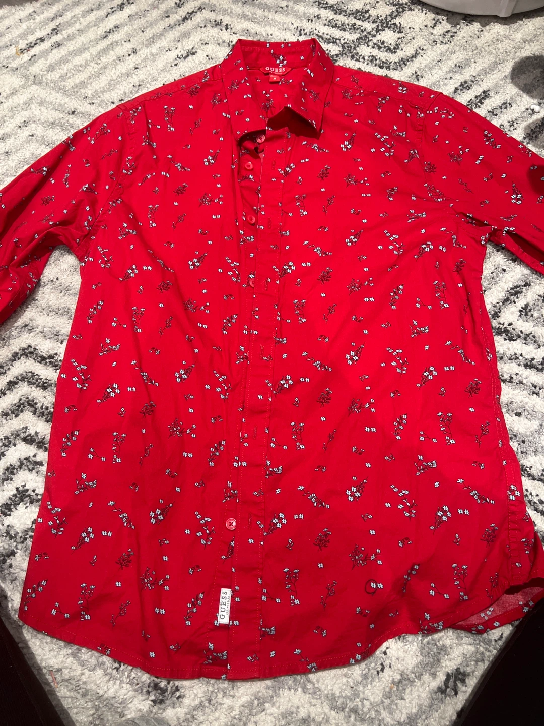 GUESS Red Floral Print Button-Up Shirt - Size M