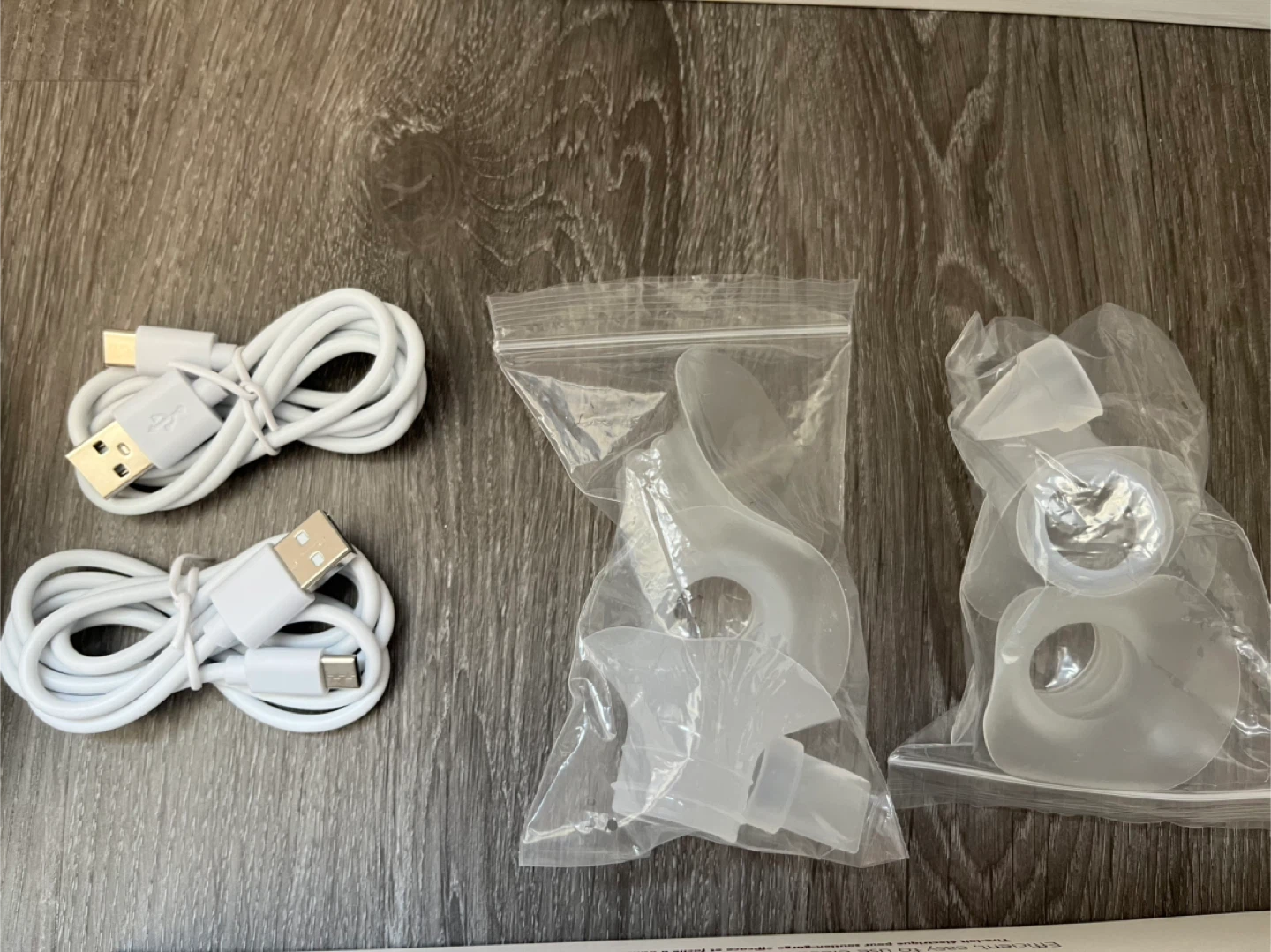Momcozy M5 Hands-Free Wearable Breast Pump - photo 4