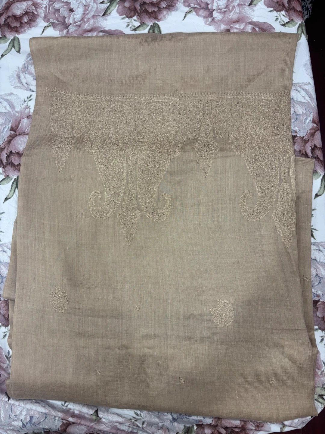 Paisley Embroidered Shawl - photo 4
