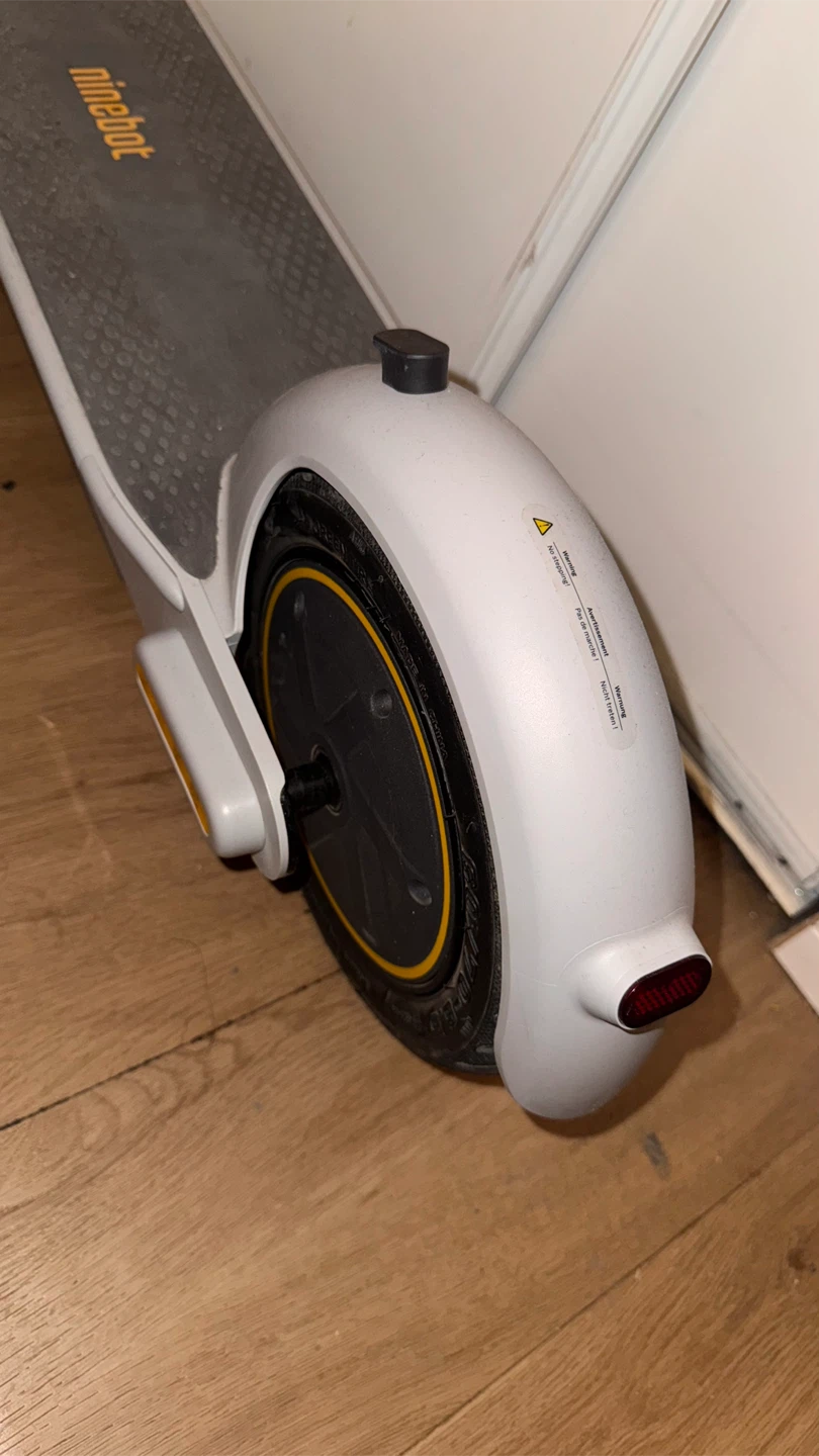 Ninebot Max G30LP Electric Scooter - photo 2