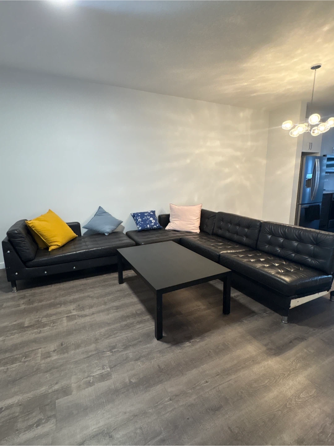 Black Tufted Sectional Sofa - photo 2