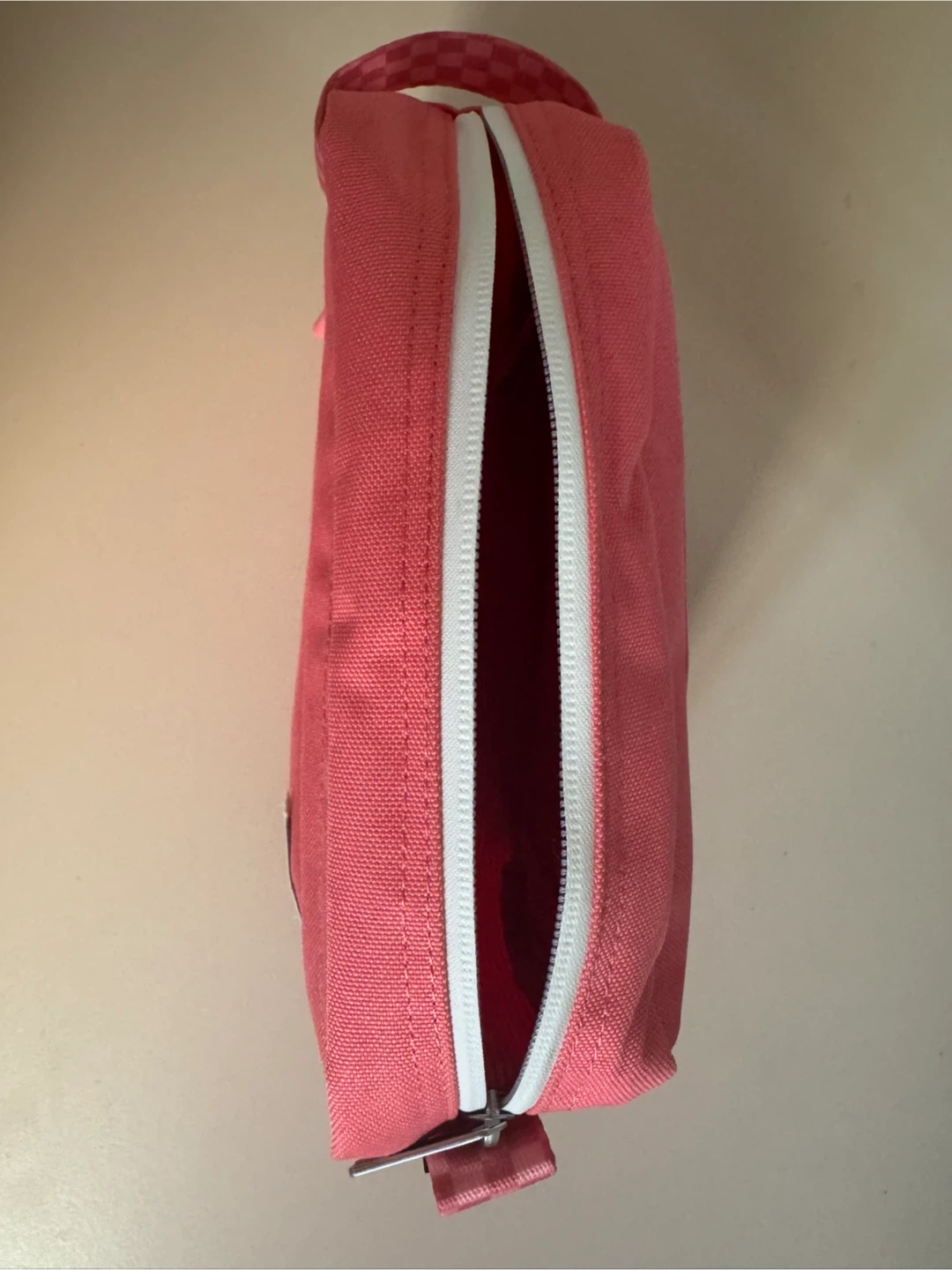 Herschel Pink Travel Case 🏆 - photo 3