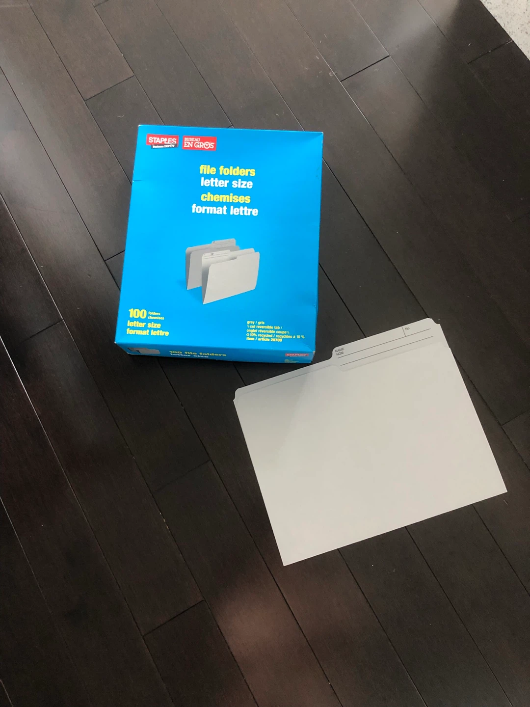 Staples Letter Size File Folders - 25 Count