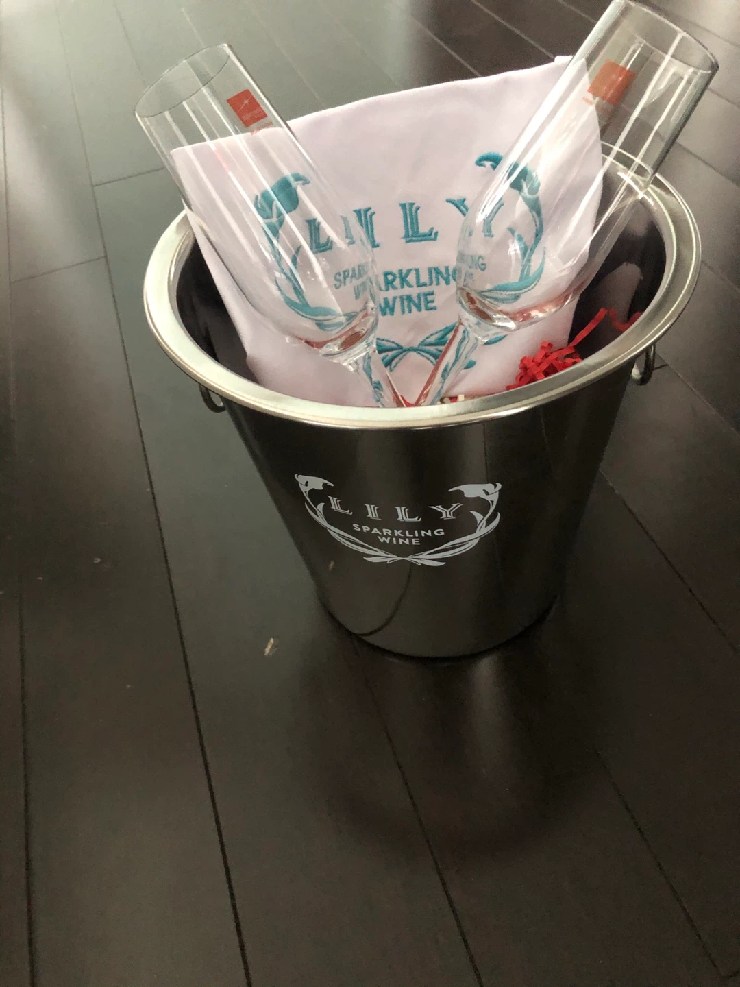 Lily Sparkling Wine Ice Bucket with 2 Glasses