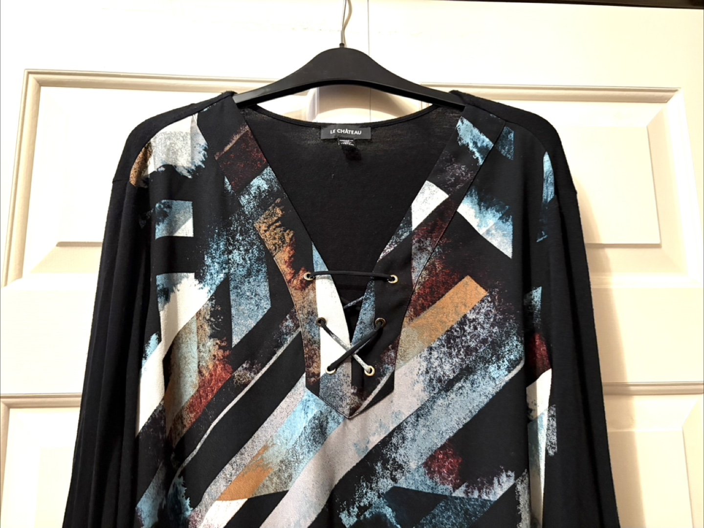 Le Château Long Sleeve Print Top with Lace-Up Neckline - photo 4
