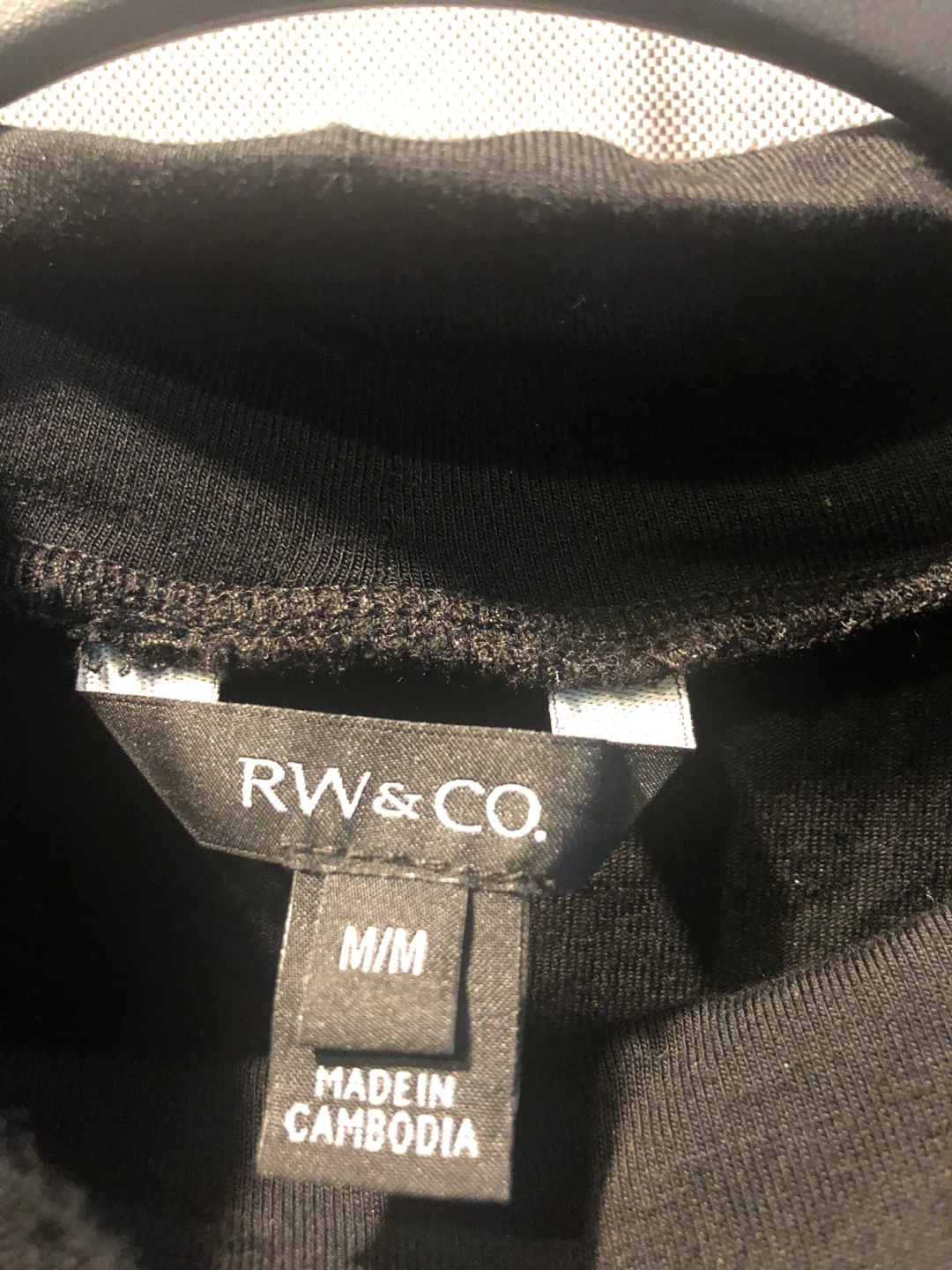RW & CO. Black Ruched Mock Neck Top - Size M - photo 3