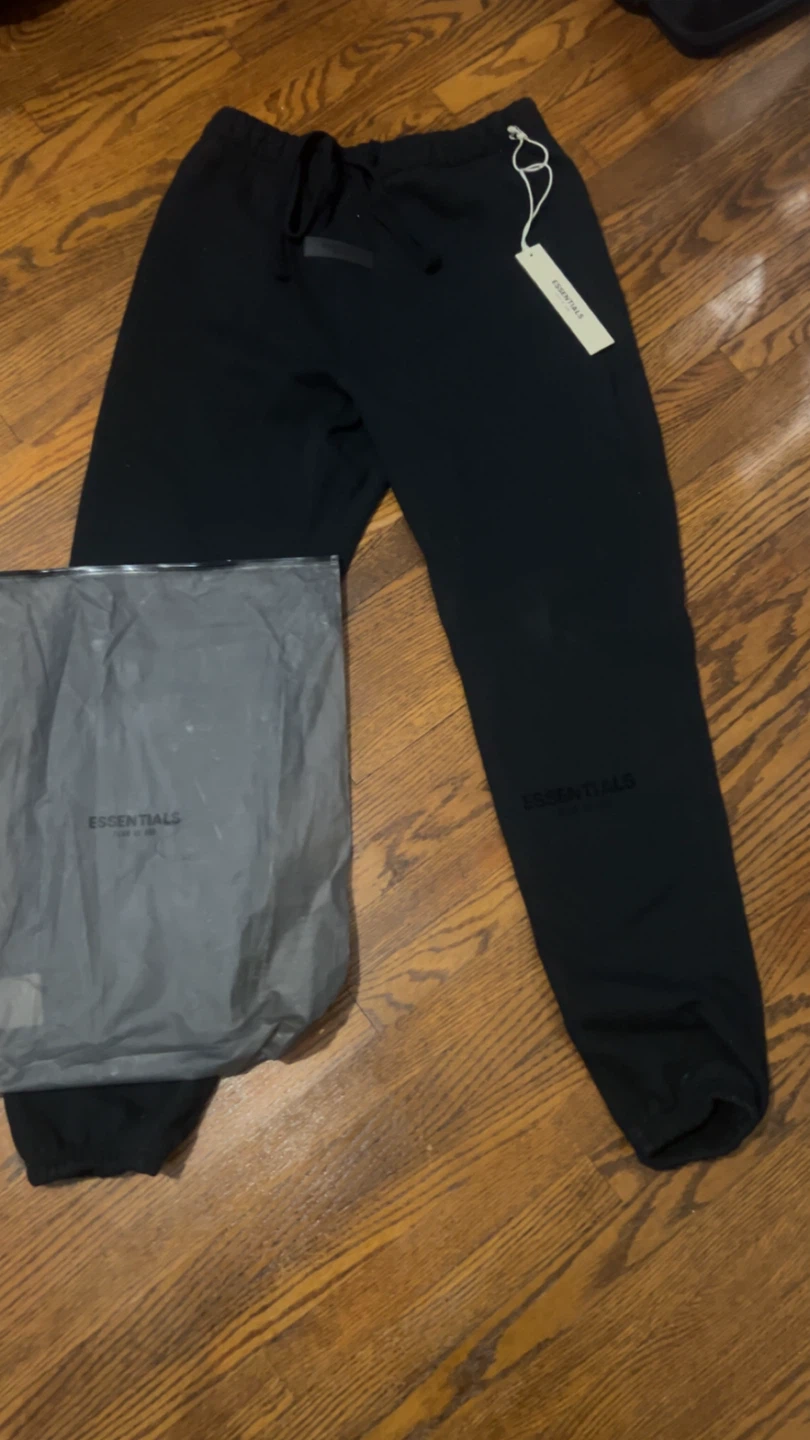 Fear of God Essentials Sweatpants Black Men’s small - photo 2