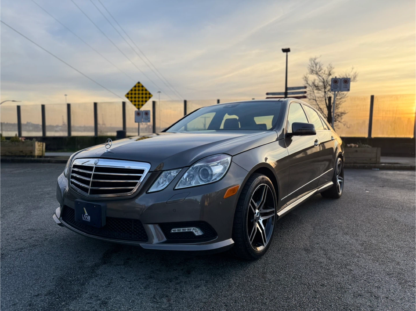 2010 Mercedes-Benz E550 4MATIC Sedan