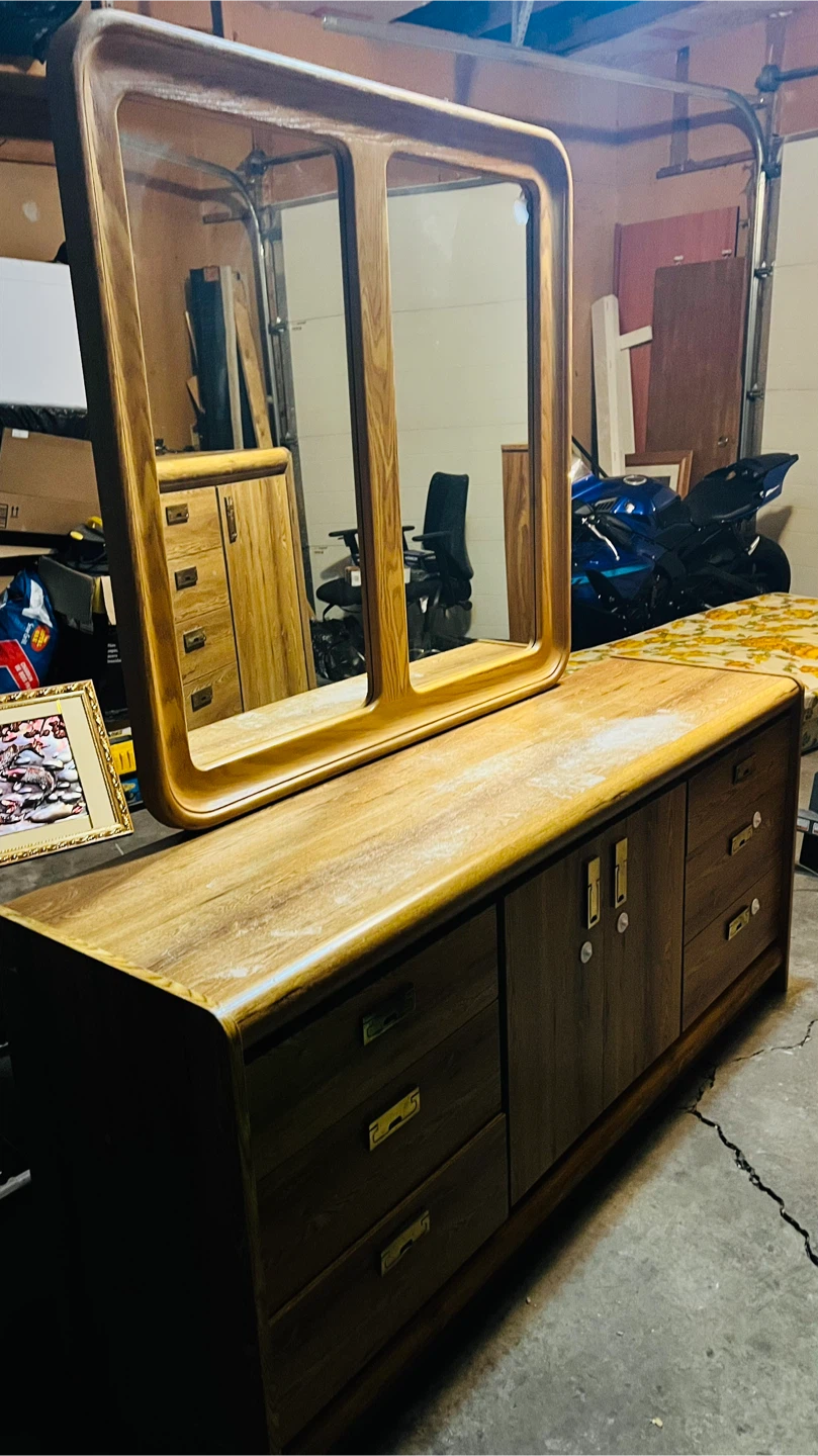 Vintage Oak Dresser with Mirror - photo 2