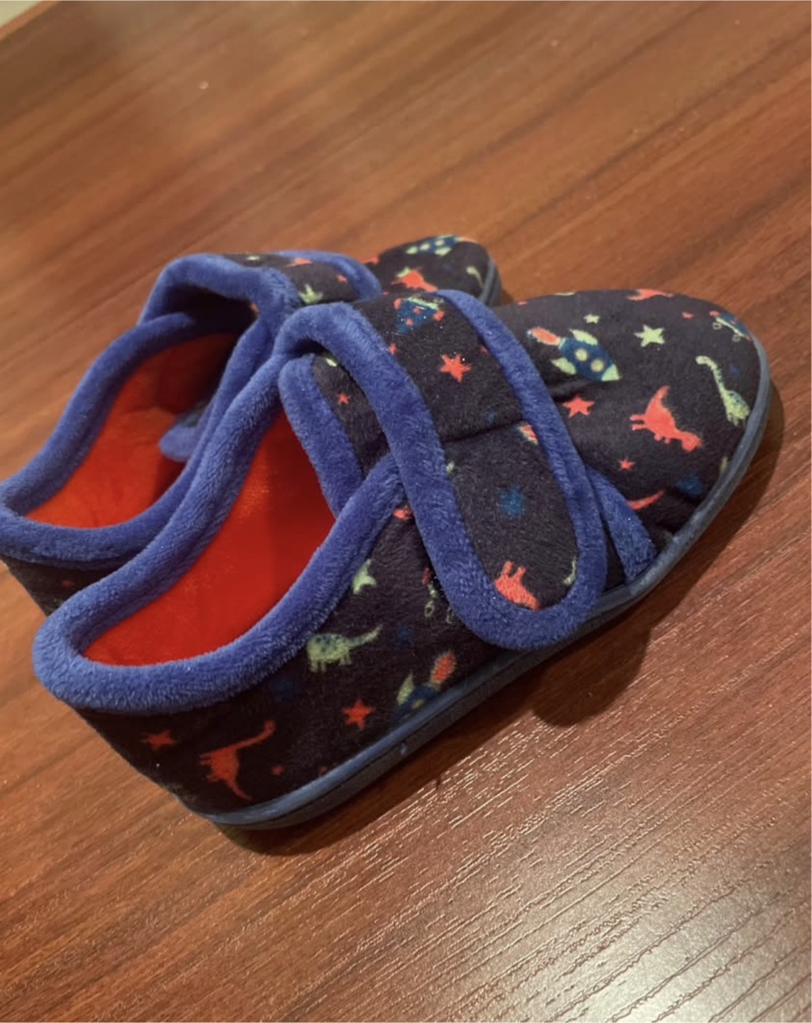Kids Dinosaur Slippers Size 9-10 🏆 - photo 2
