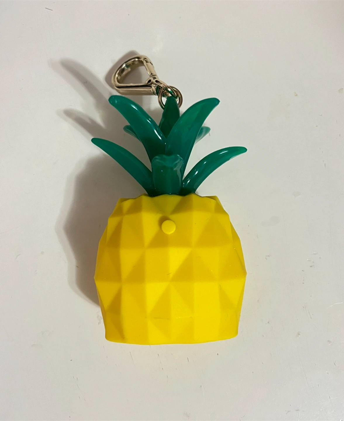 Bath and bodyworks Pineapple Hand sanitizer Holder 🏆 - photo 2