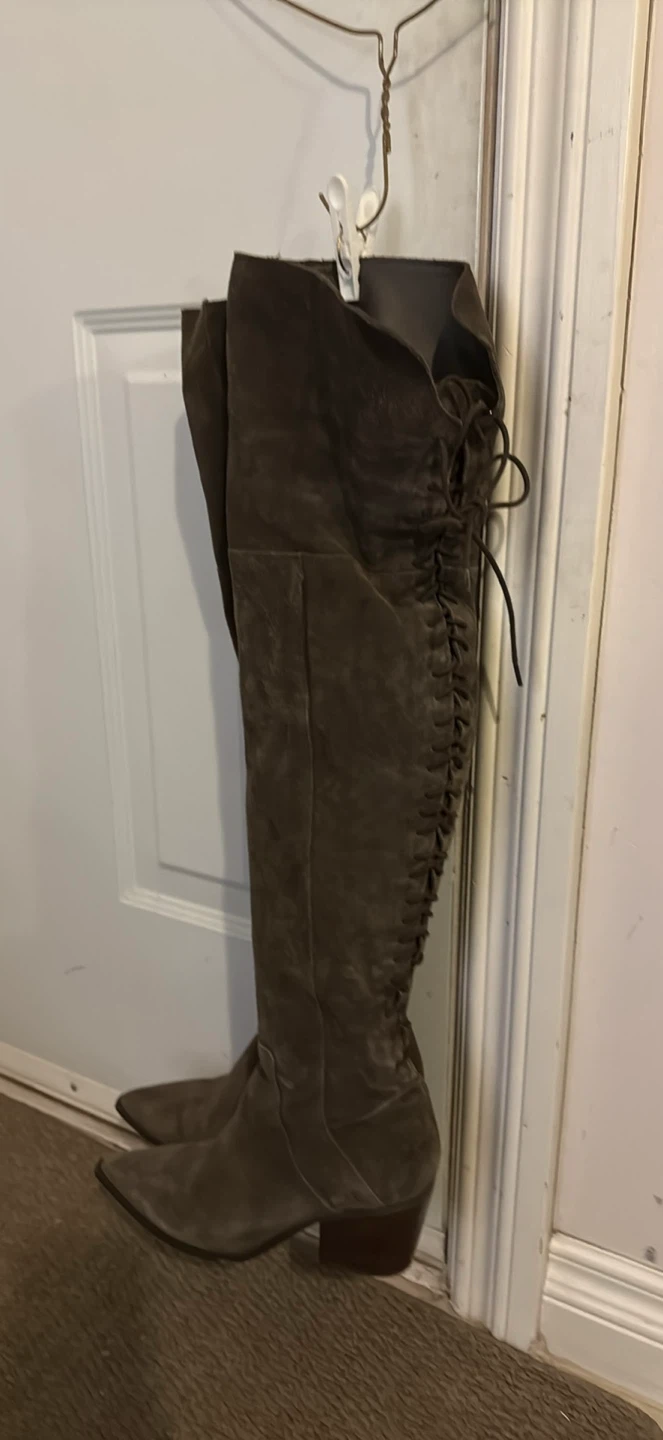 Women's Suede Knee-High Boots - photo 4