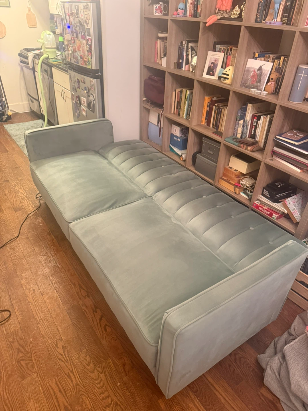 Light Green/Teal Velvet Sofa - photo 4