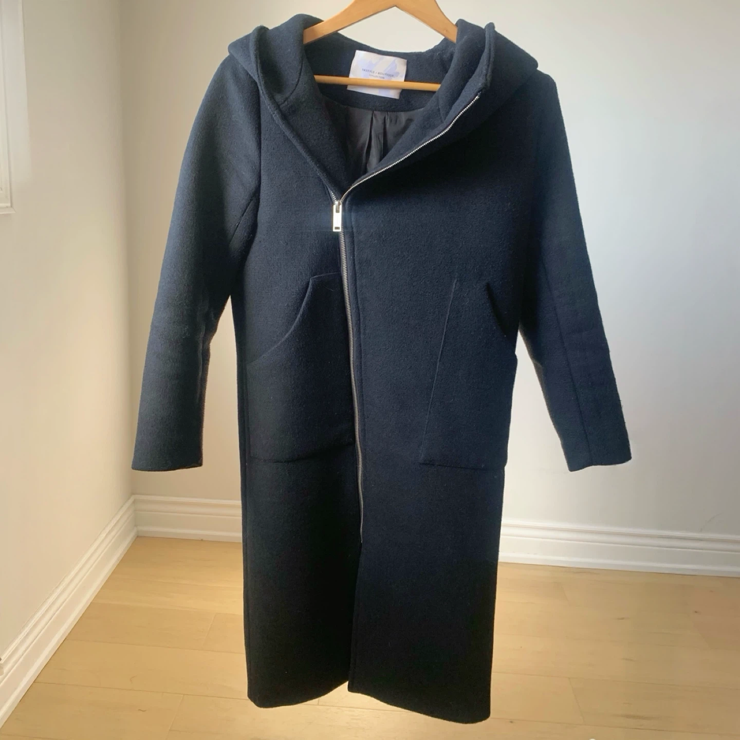 Black 100% Wool Hooded Coat with Zip – Modern Design | Size S - photo 3