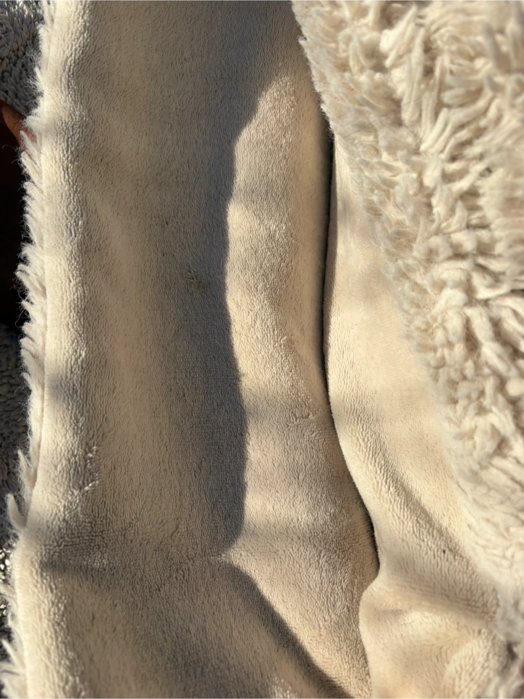 Cream Faux Fur Throw Blanket - photo 3
