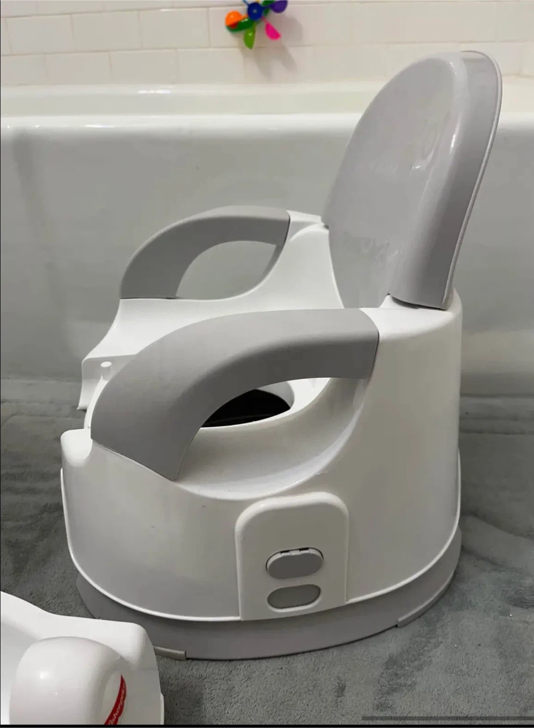 Adjustable potty chair - photo 4