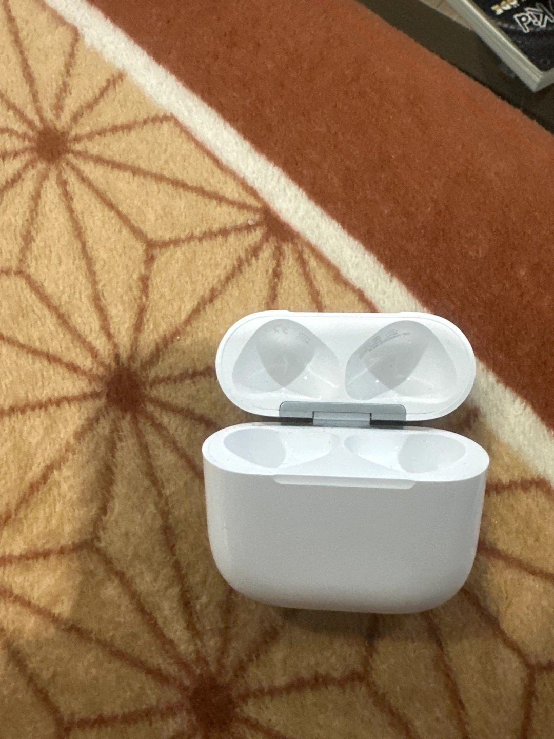 Apple AirPods 4 Charging Case Only ANC