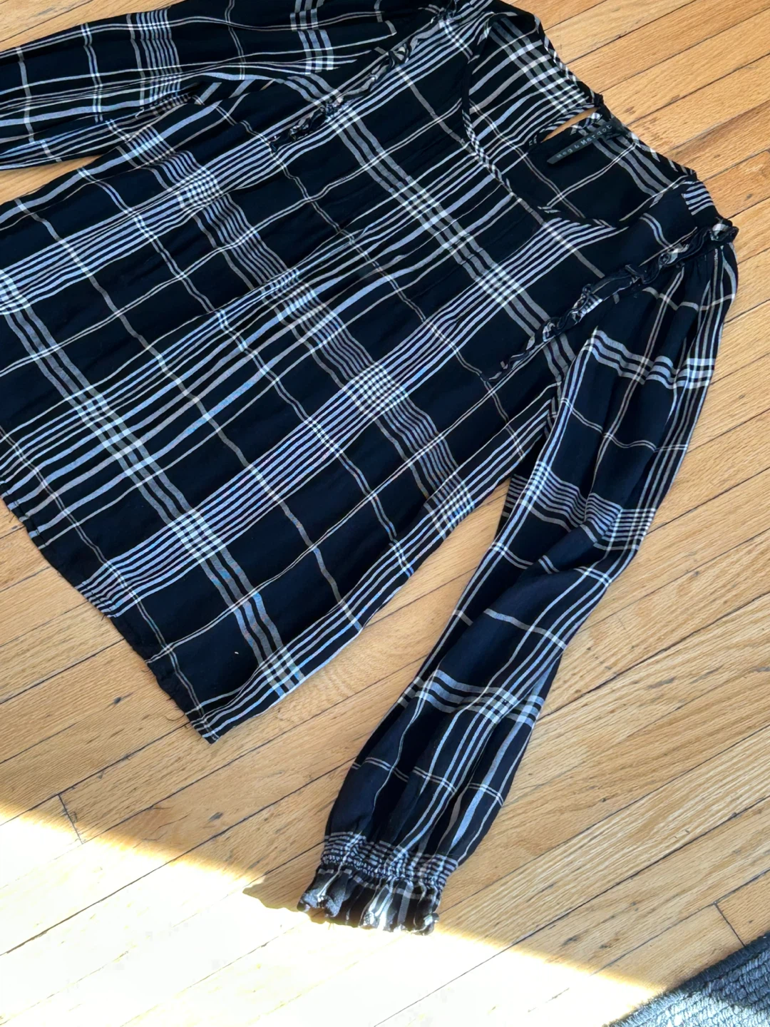Meg & Margot Black Plaid Long Sleeve Top - photo 2