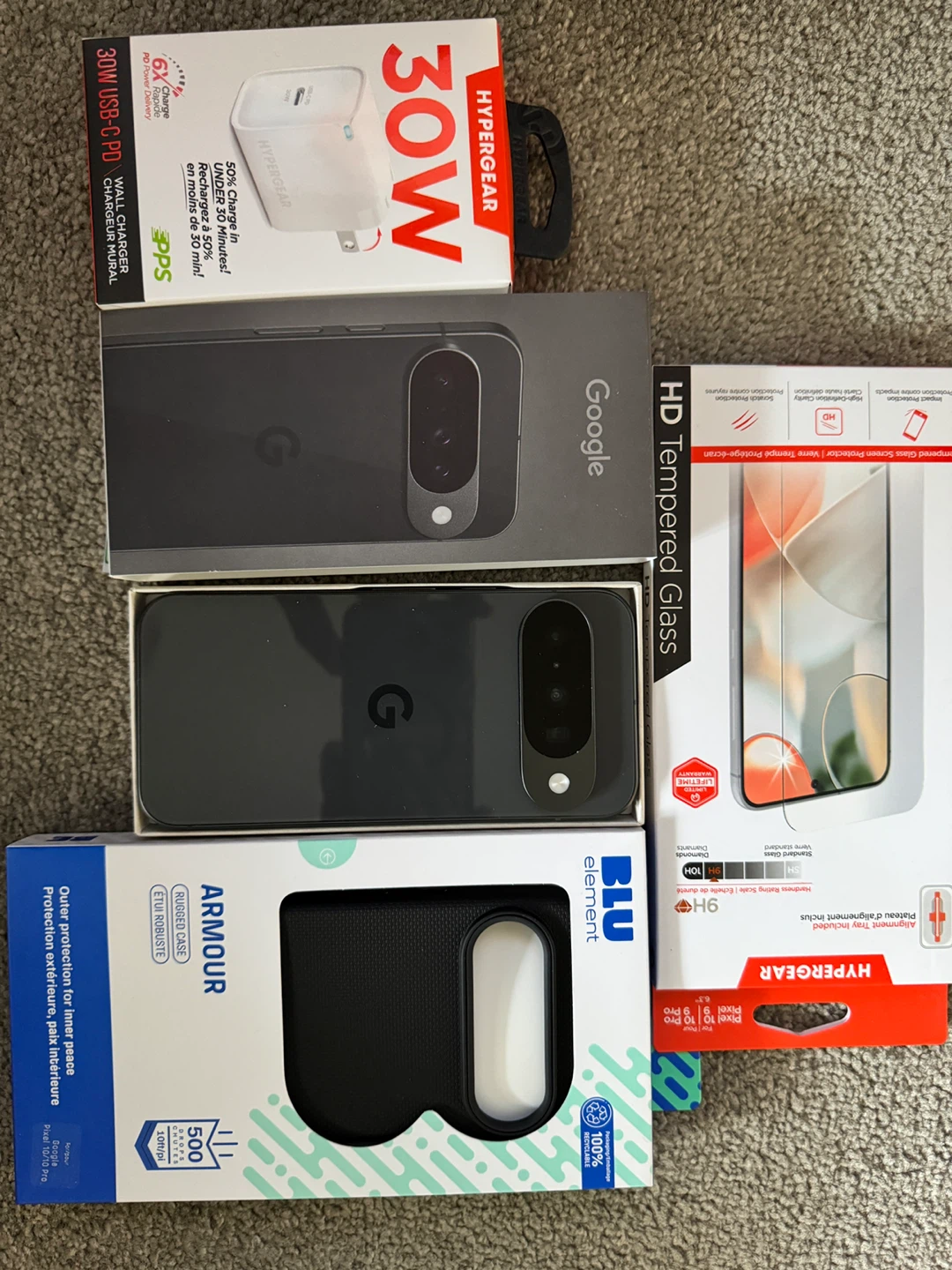 Google Pixel 10 phone with charger and screen protector - photo 2