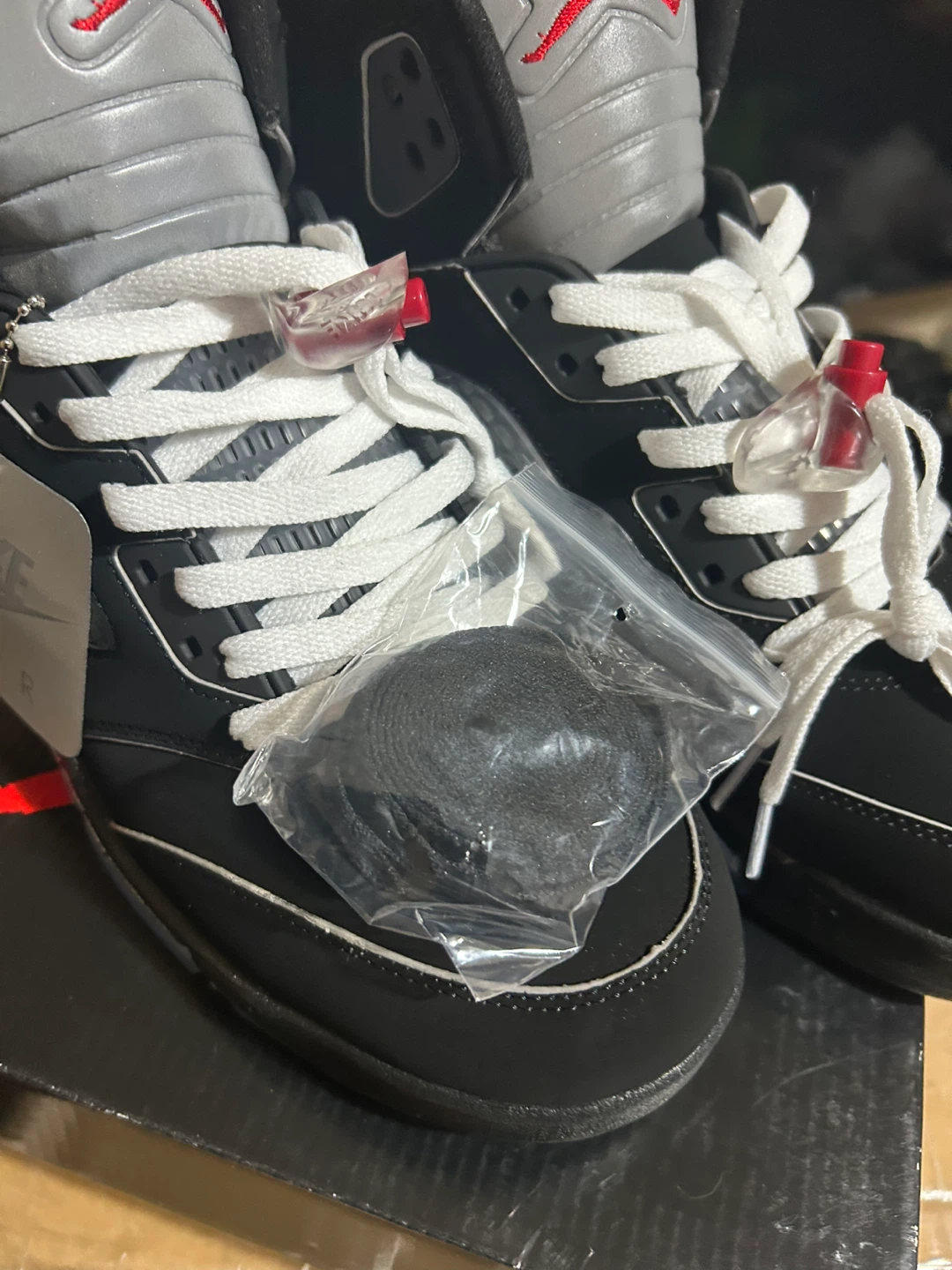 Jordan 5 Retro Black Metallic Silver - photo 2