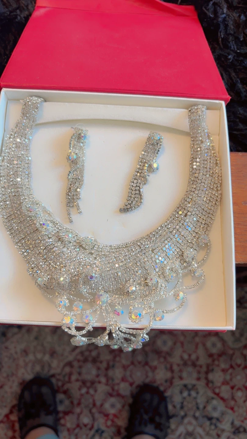 Sparkling Rhinestone Necklace and Earring Set - photo 2