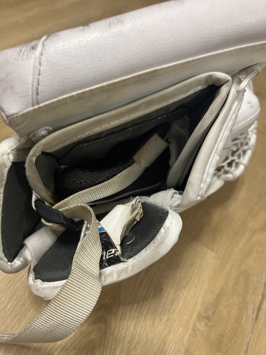 Bauer Goalie Catch Glove - photo 3