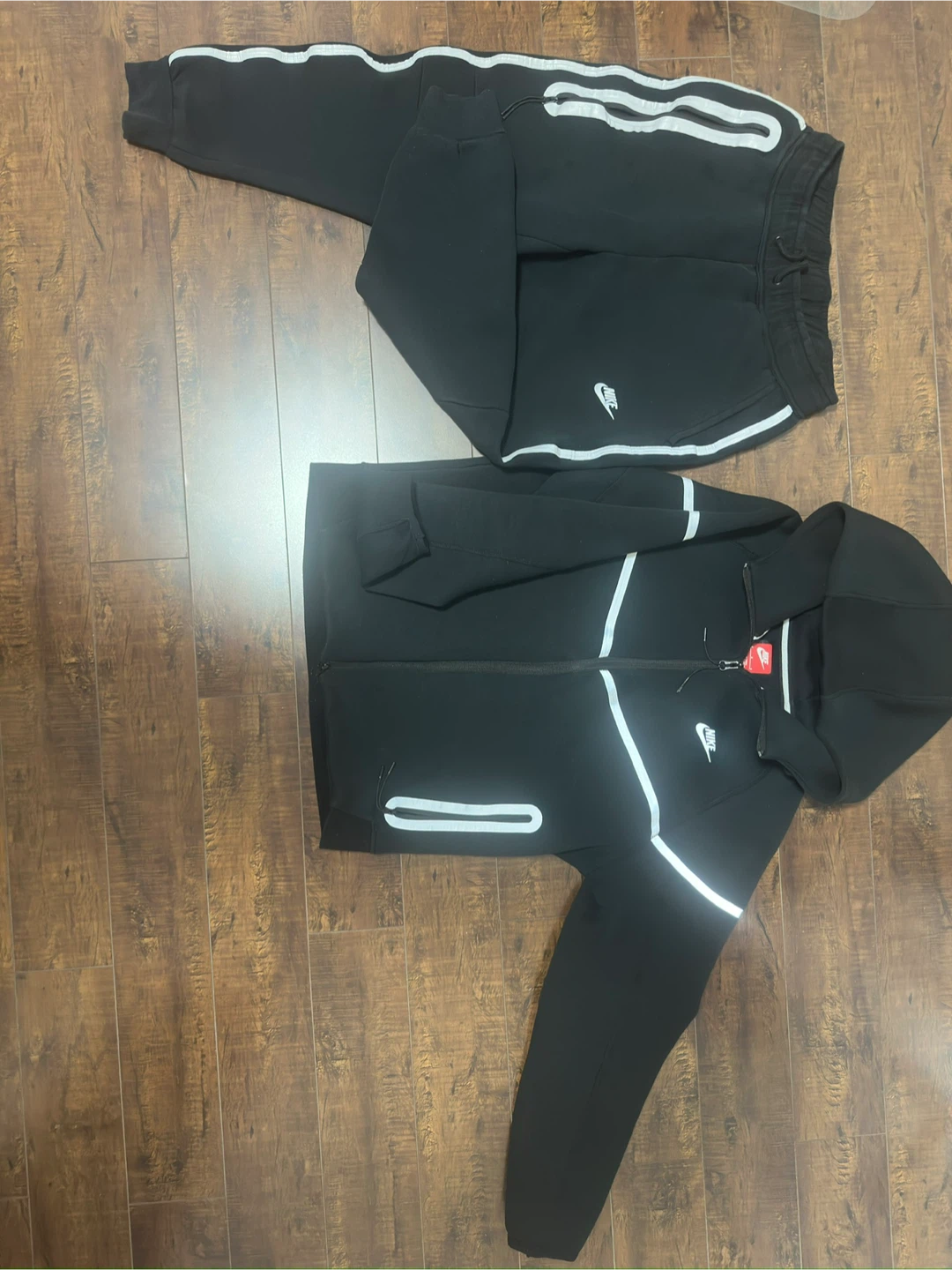 Reflective Nike Tech Set