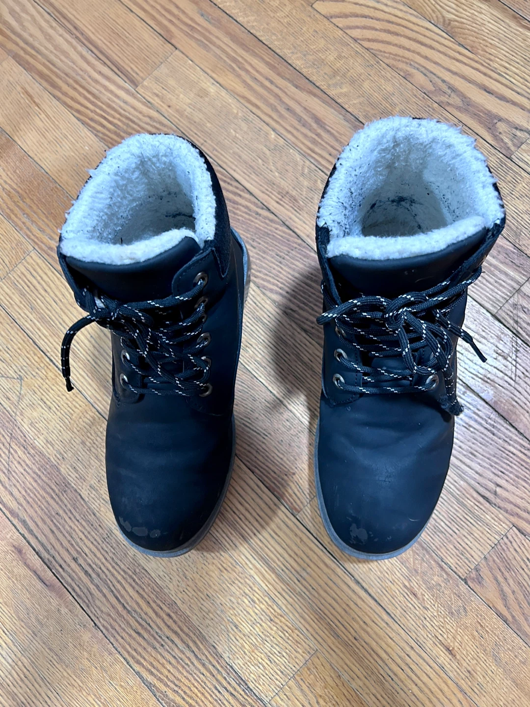 Black Winter Boots with Sherpa Lining