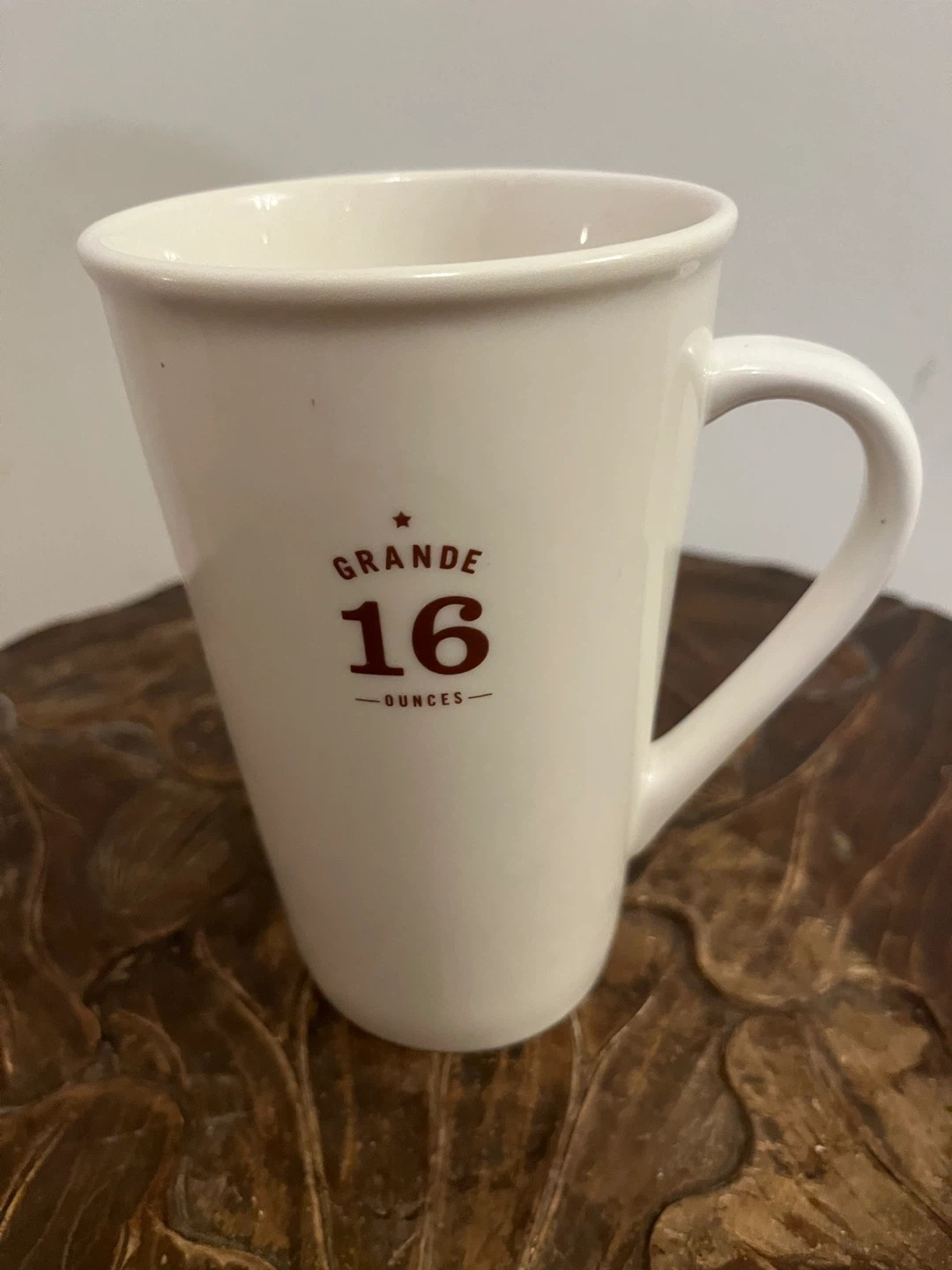 Starbucks 2010 Grande 16 ounces Mug