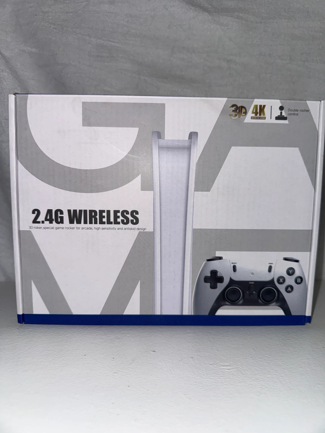2.4G Wireless Retro Game Console with 2 Controllers
