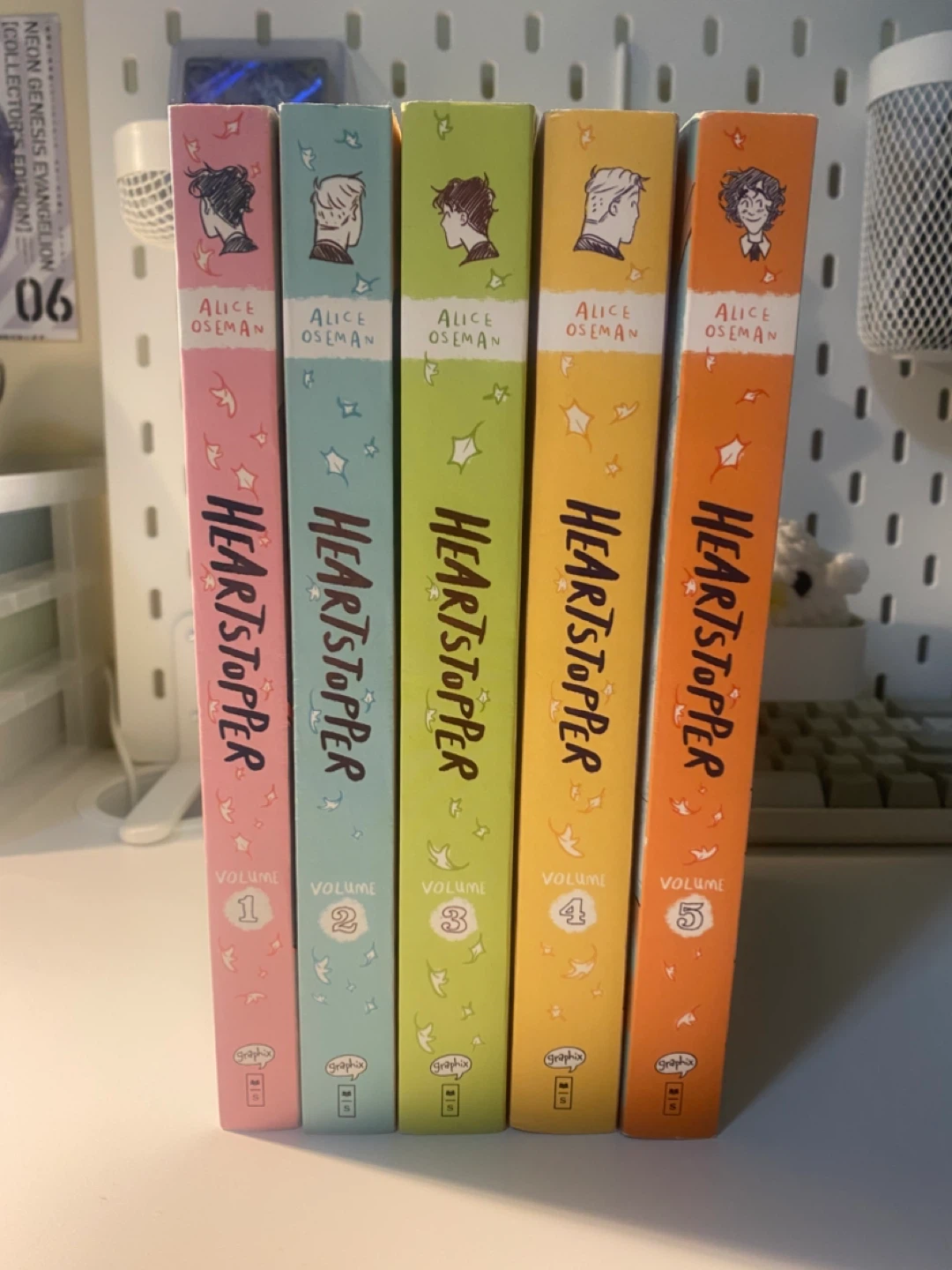 Alice Oseman Heartstopper Graphic Novel Series (Volumes 1-5)
