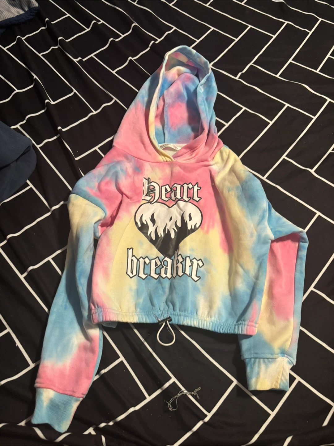Urban Kids Tie-Dye "Heartbreaker" Hoodie - Size M/M (10/12)